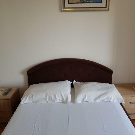 Sobe I Apartmani Marovic Petrovac Buitenkant foto