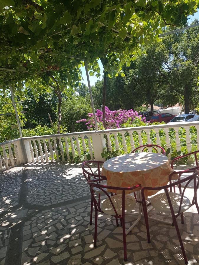 Sobe I Apartmani Marovic Petrovac Buitenkant foto