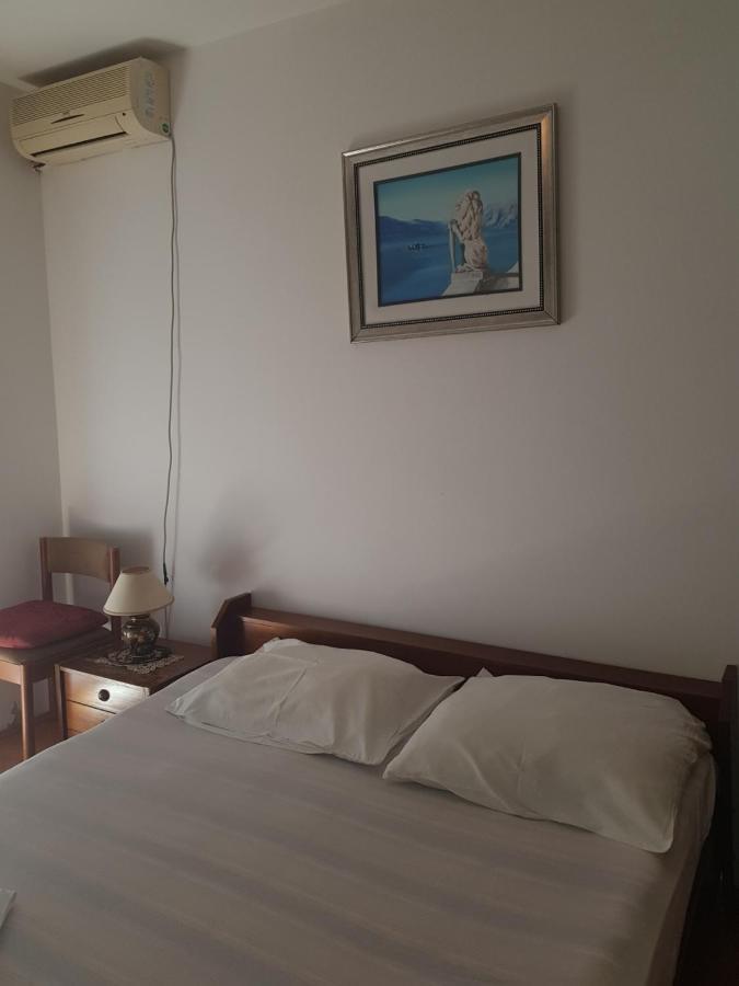 Sobe I Apartmani Marovic Petrovac Buitenkant foto