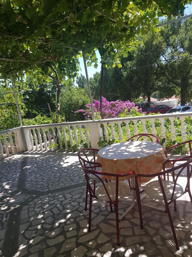 Sobe I Apartmani Marovic Petrovac Buitenkant foto