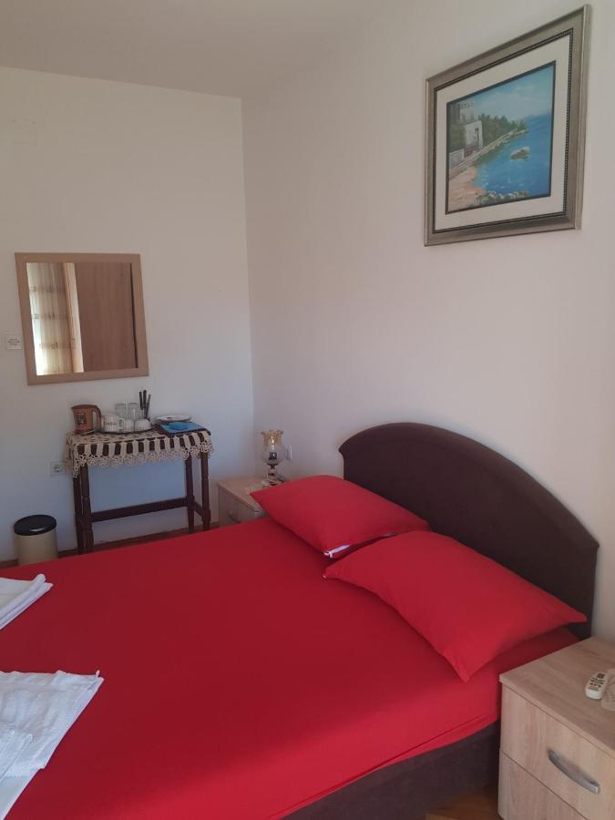 Sobe I Apartmani Marovic Petrovac Buitenkant foto