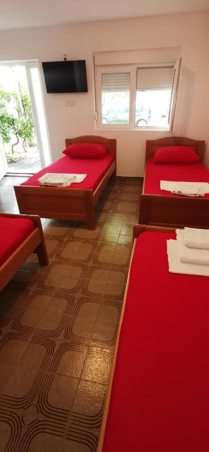 Sobe I Apartmani Marovic Petrovac Buitenkant foto