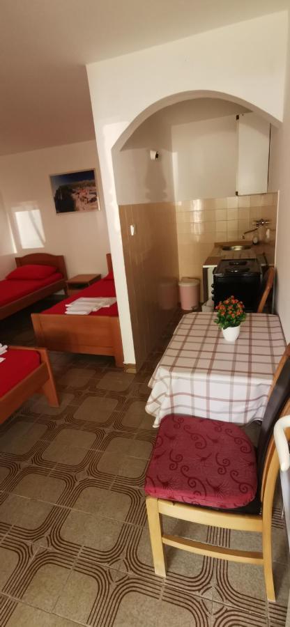 Sobe I Apartmani Marovic Petrovac Buitenkant foto