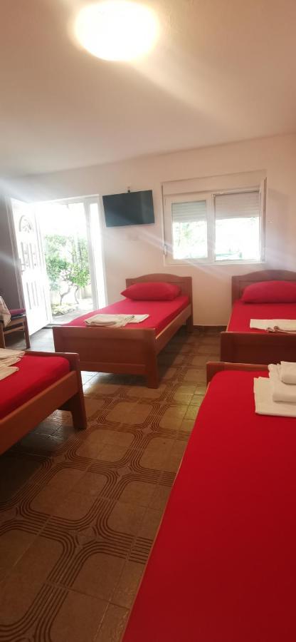 Sobe I Apartmani Marovic Petrovac Buitenkant foto