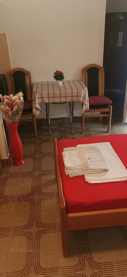 Sobe I Apartmani Marovic Petrovac Buitenkant foto