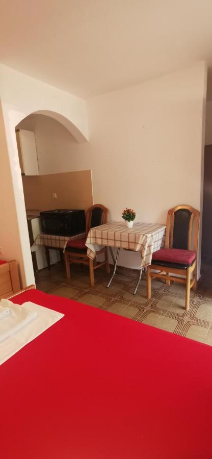 Sobe I Apartmani Marovic Petrovac Buitenkant foto