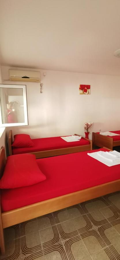 Sobe I Apartmani Marovic Petrovac Buitenkant foto
